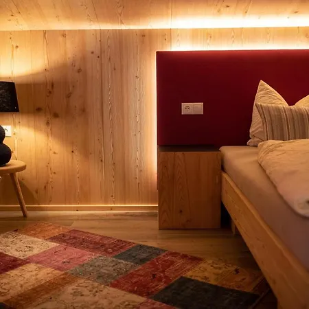 Omis Pennhaus Bed & Breakfast *