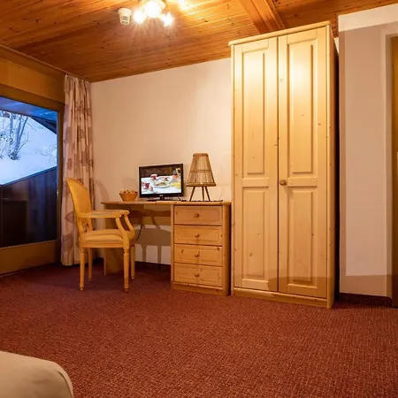 Bed & Breakfast Omis Pennhaus *