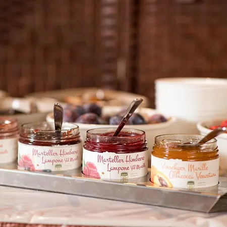 Omis Pennhaus Bed & Breakfast